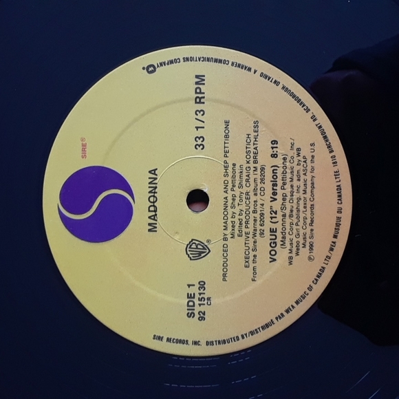 Madonna. Vogue. 1990 - Picture 3 of 4